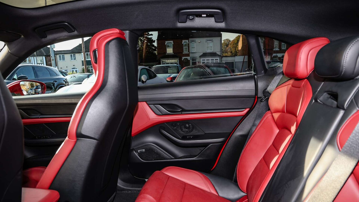 Used Porsche Taycan 2022 for sale - 76373693: Photo 15