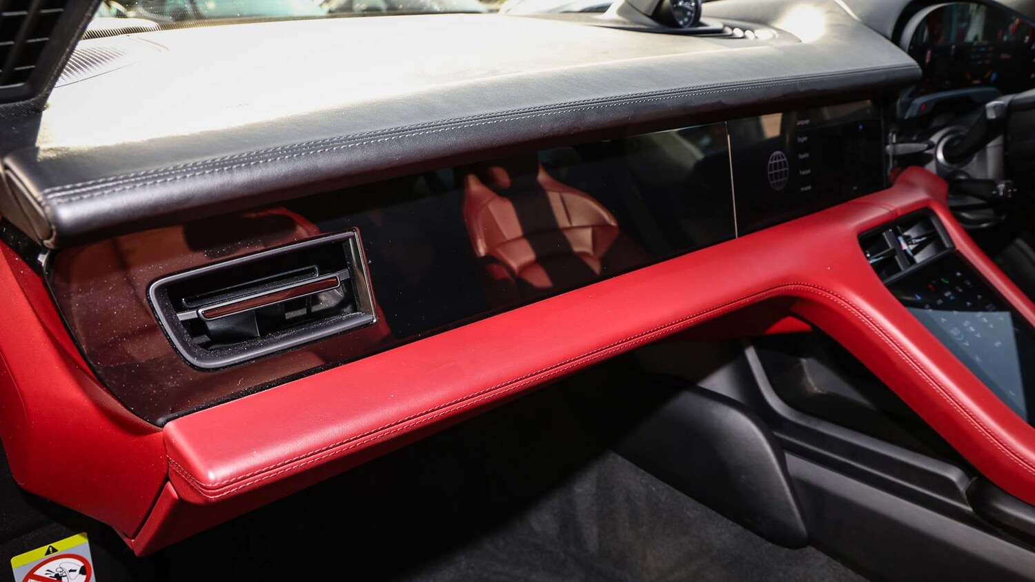 Used Porsche Taycan 2022 for sale - 76373693: Photo 17