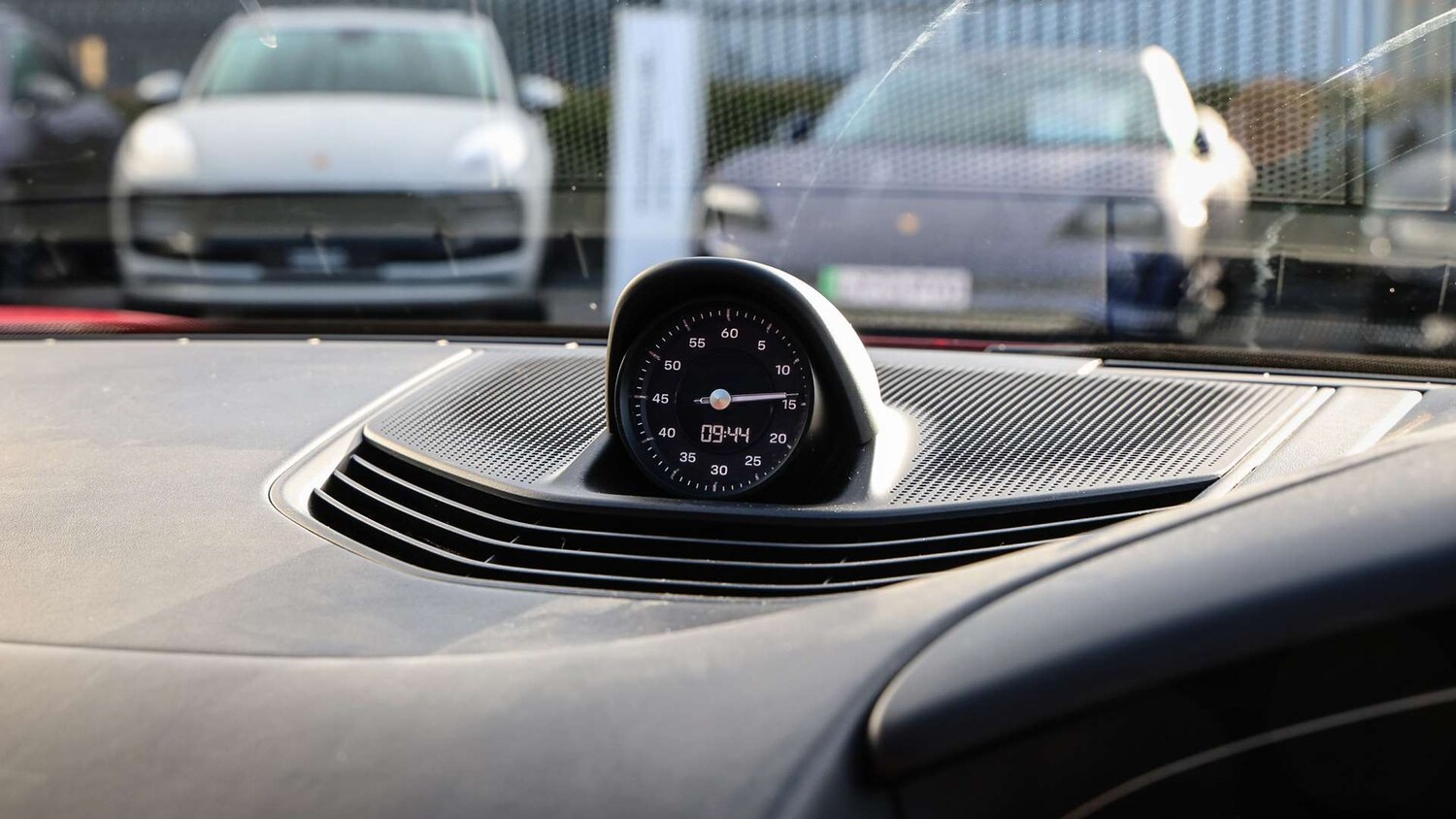 Used Porsche Taycan 2022 for sale - 76373693: Photo 24