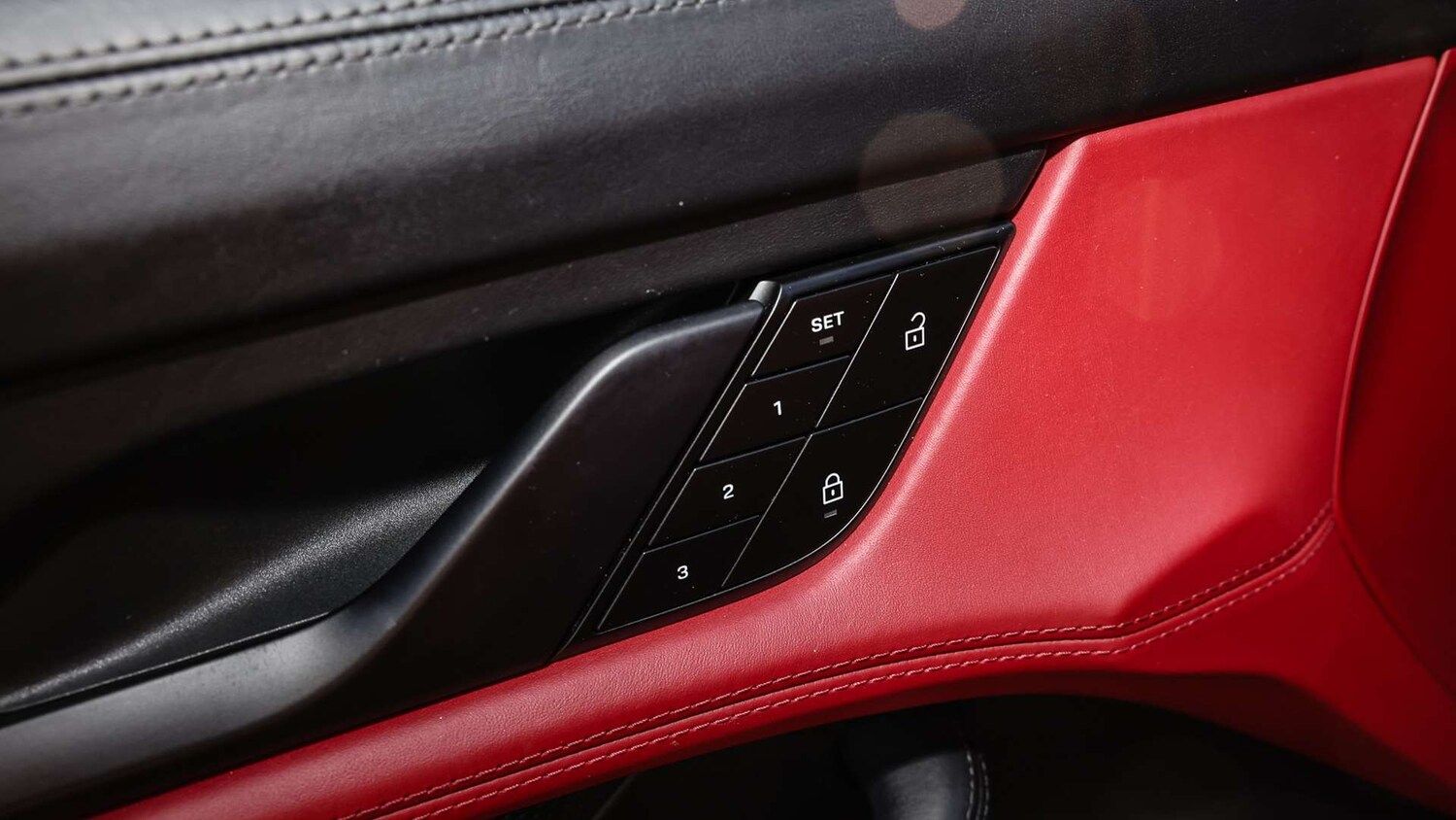 Used Porsche Taycan 2022 for sale - 76373693: Photo 28