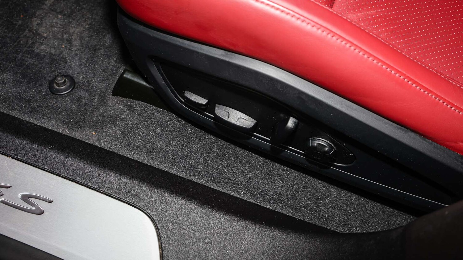 Used Porsche Taycan 2022 for sale - 76373693: Photo 29