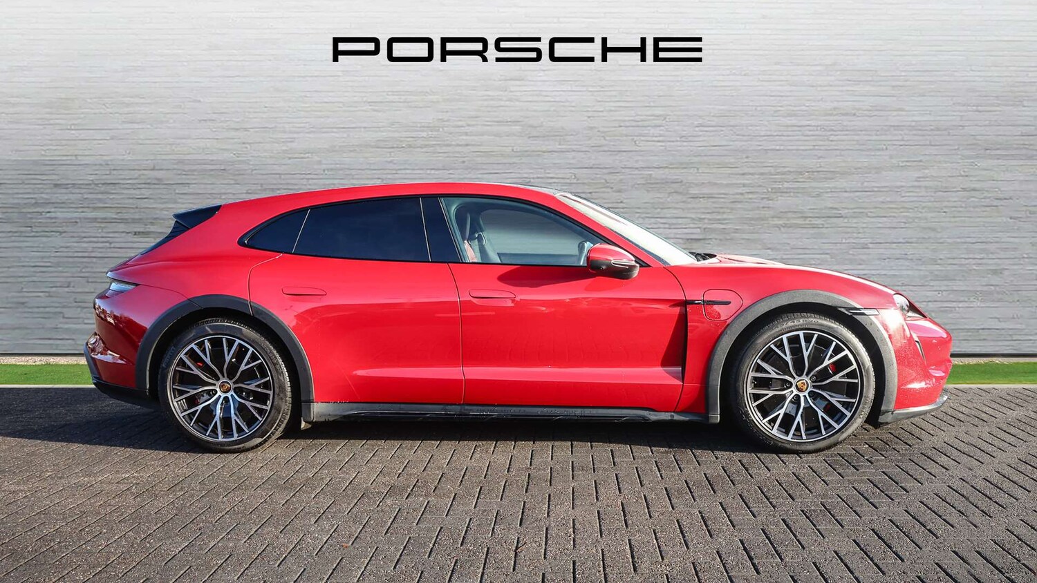 Used Porsche Taycan 2022 for sale - 76373693: Photo 7