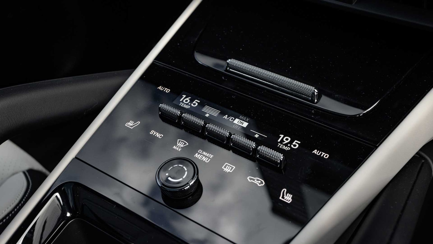 Used Porsche Cayenne 2024 for sale - 76587613: Photo 28