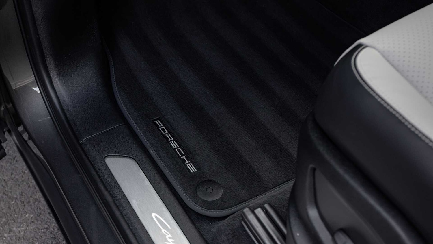 Used Porsche Cayenne 2024 for sale - 76587613: Photo 35