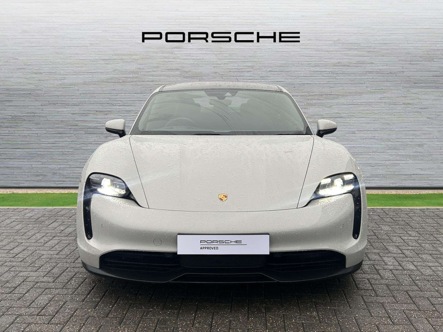 Used Porsche Taycan 2021 for sale - 77135036: Photo 9