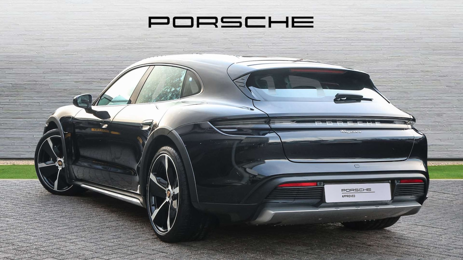 Used Porsche Taycan 2021 for sale - 78060148: Photo 2