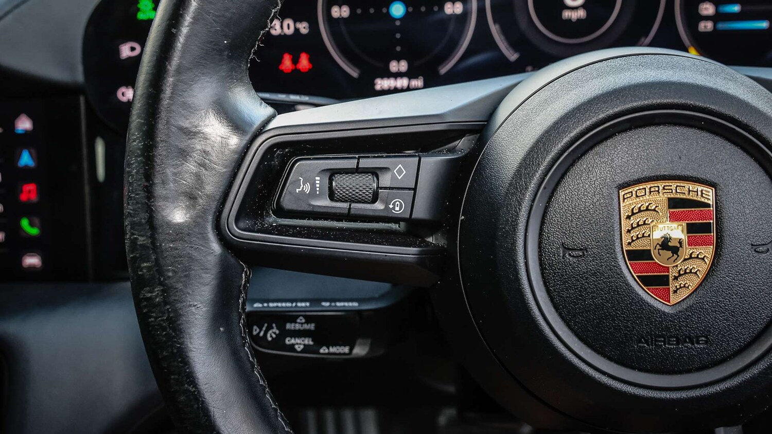 Used Porsche Taycan 2021 for sale - 78060148: Photo 26