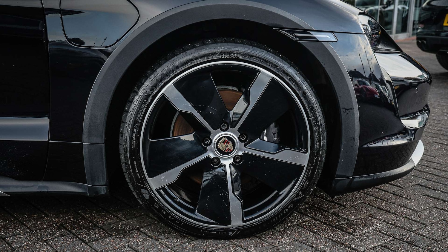 Used Porsche Taycan 2021 for sale - 78060148: Photo 4