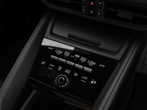 Used Porsche Macan 2025 for sale - 75405527: Photo 27