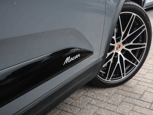Used Porsche Macan 2025 for sale - 75405527: Photo 34