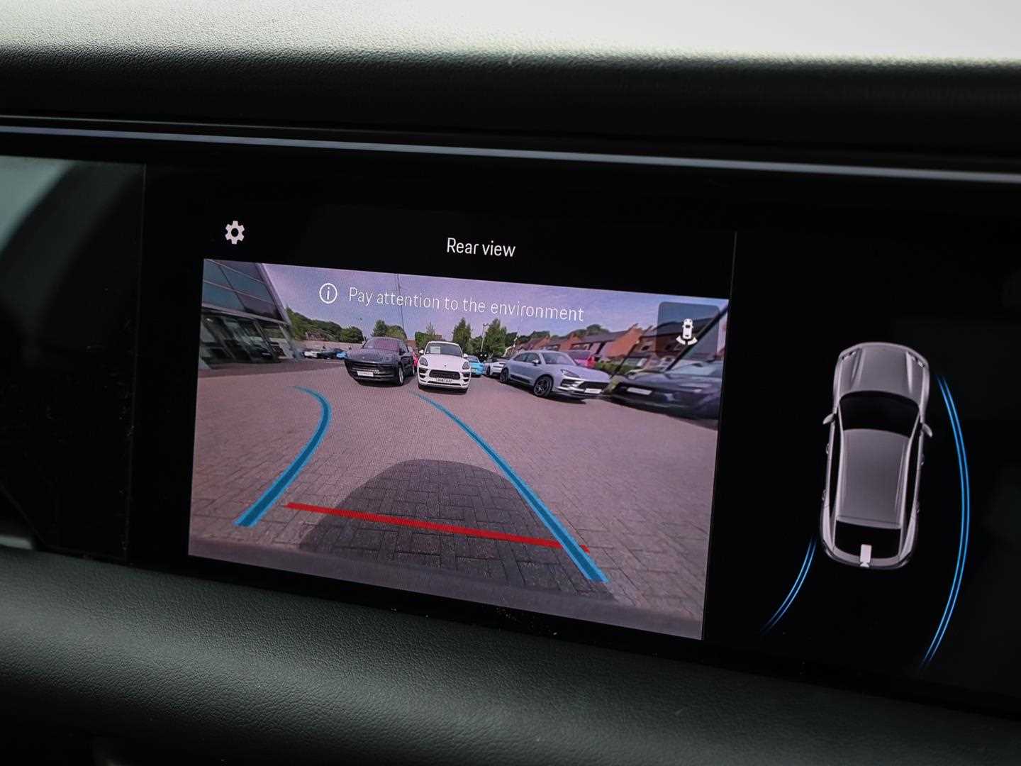 Used Porsche Macan 2025 for sale - 76411392: Photo 25