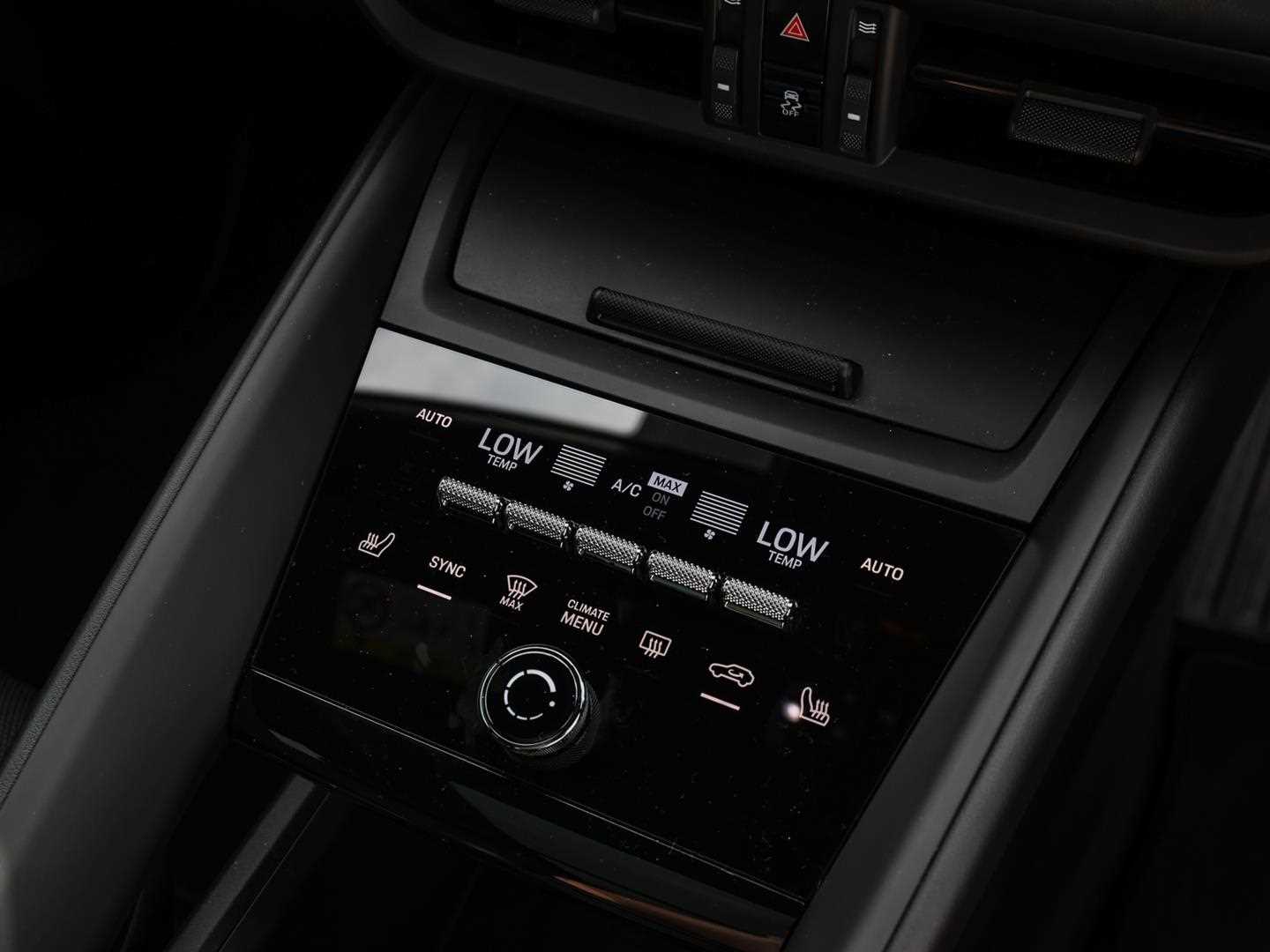 Used Porsche Macan 2025 for sale - 76411392: Photo 27