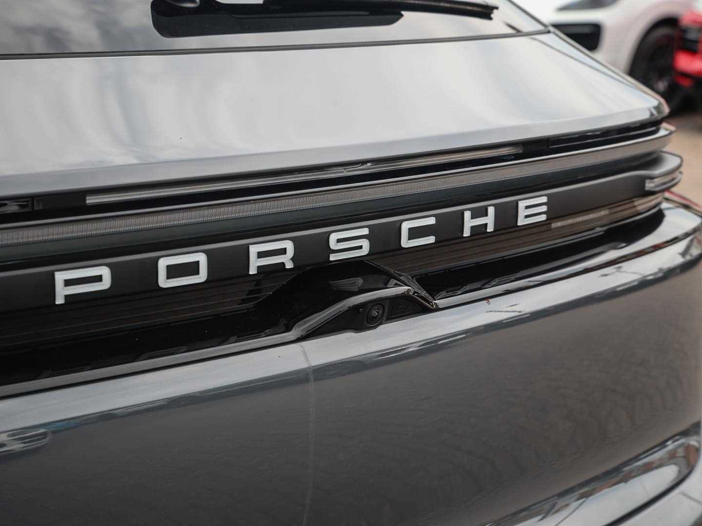 Used Porsche Macan 2025 for sale - 76411392: Photo 31