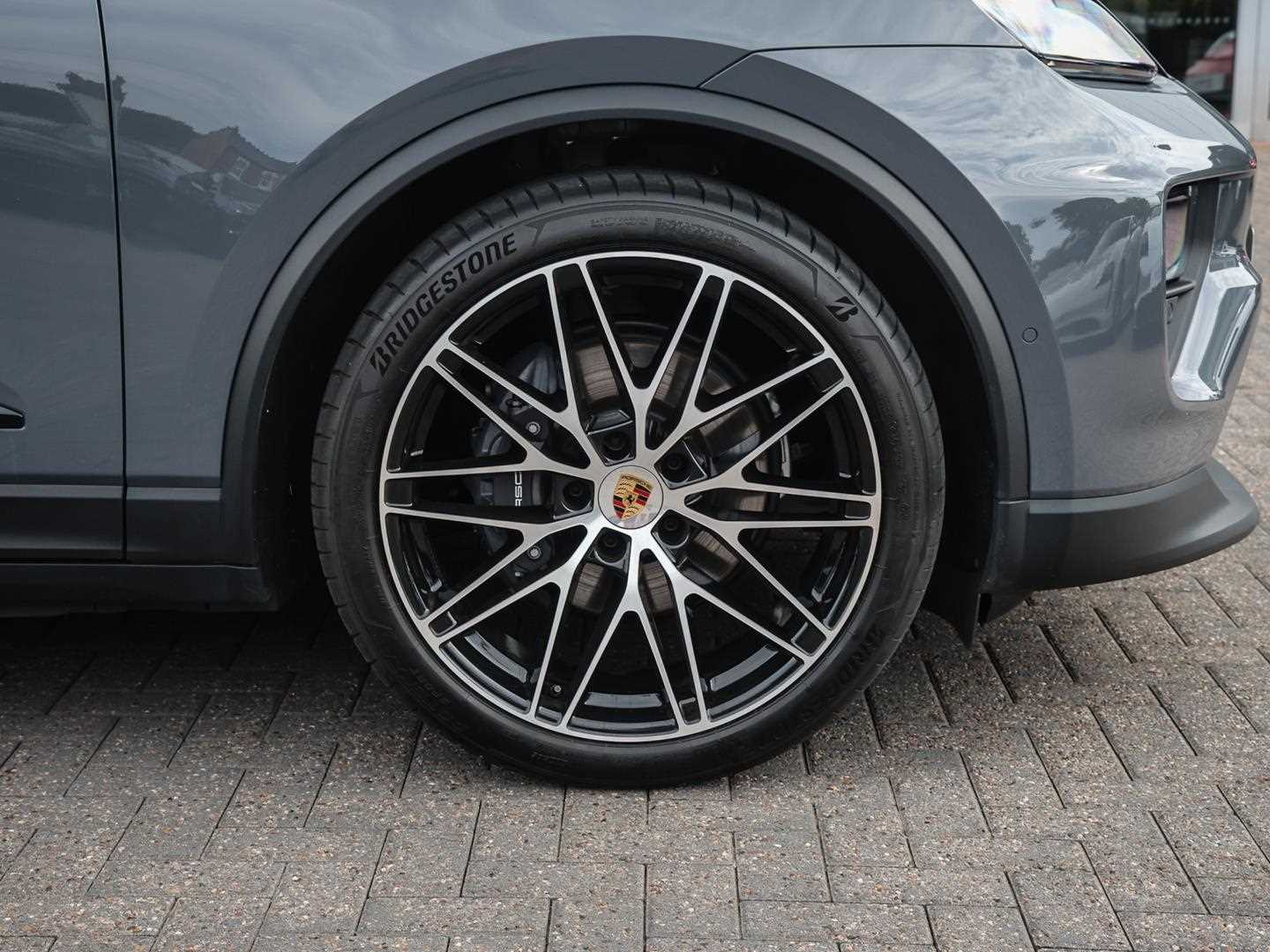 Used Porsche Macan 2025 for sale - 76411392: Photo 6