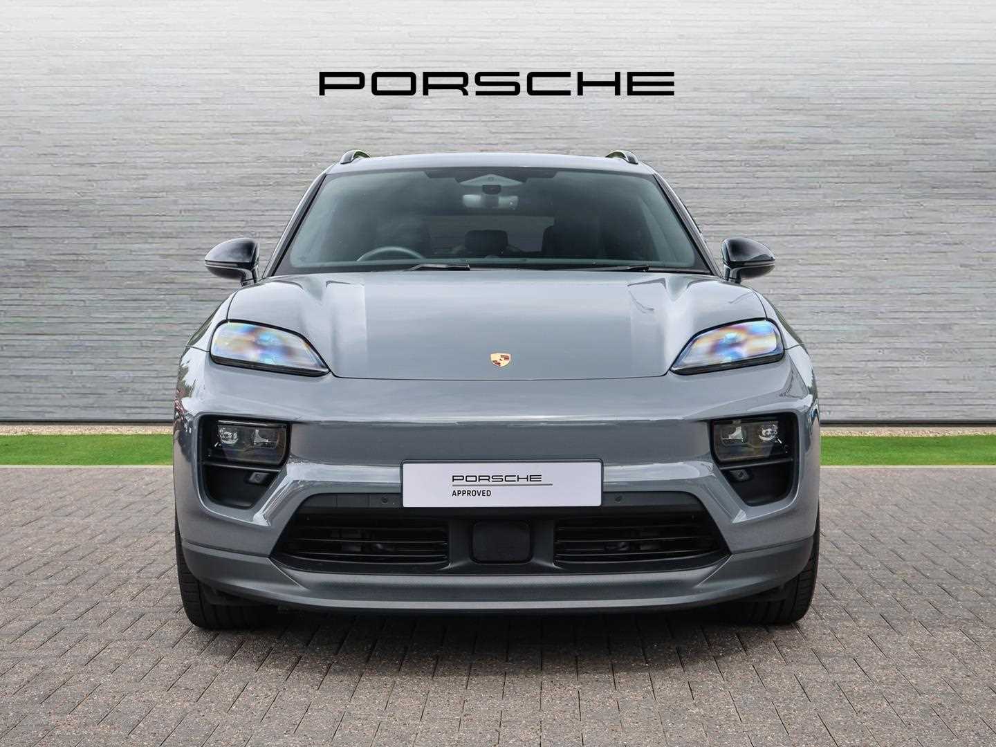 Used Porsche Macan 2025 for sale - 76411392: Photo 8