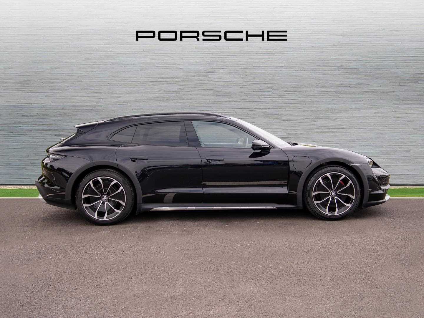 Used Porsche Taycan 2023 for sale - 76205218: Photo 5