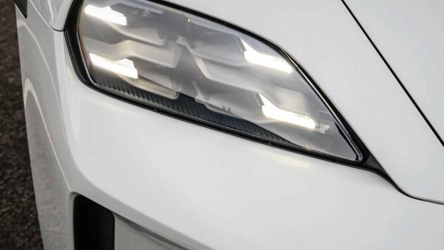 Used Porsche Taycan for sale - 78052389: Photo 24