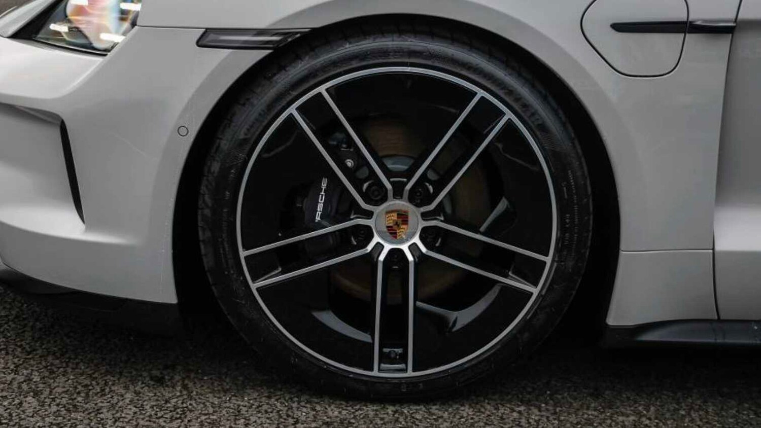 Used Porsche Taycan for sale - 78052389: Photo 30