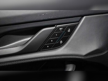 Used Porsche Taycan 2026 for sale - 78052389: Photo