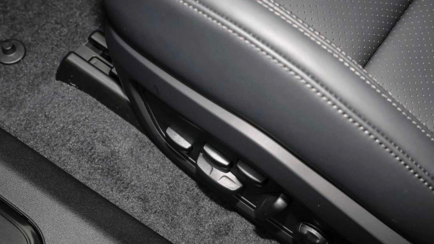 Used Porsche Taycan for sale - 78052389: Photo 4