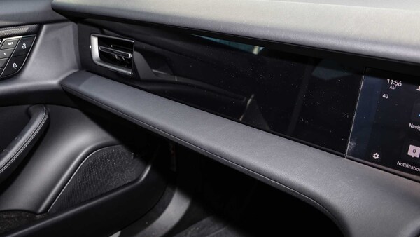 Used Porsche Taycan 2024 for sale - 75217779: Photo 29