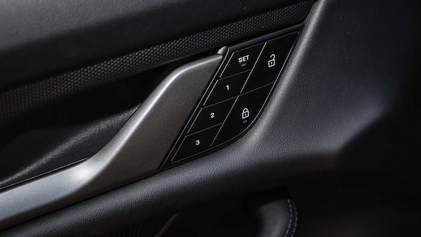 Used Porsche Taycan 2024 for sale - 75217779: Photo 30