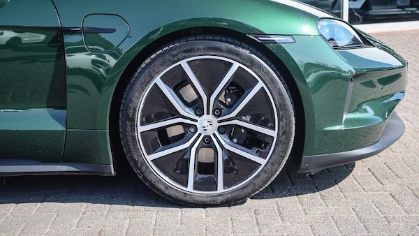 Used Porsche Taycan 2024 for sale - 75217779: Photo 6