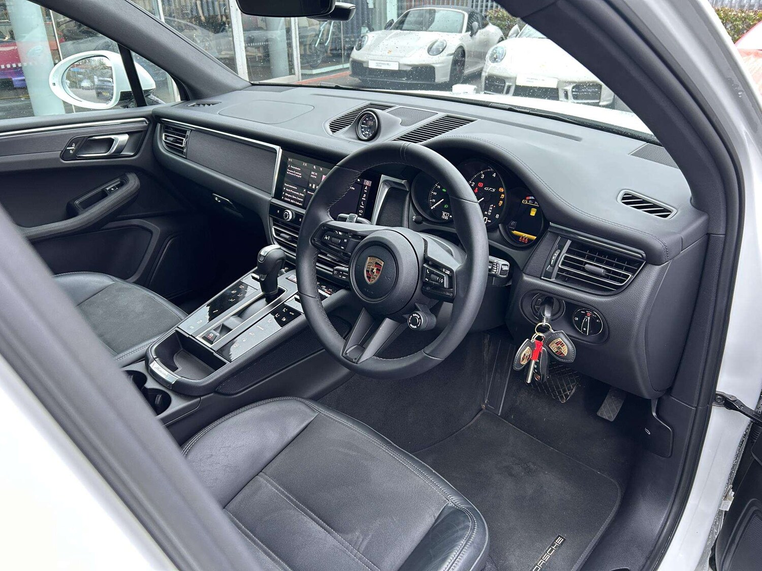 Used Porsche Macan 2024 for sale - 77500289: Photo 11
