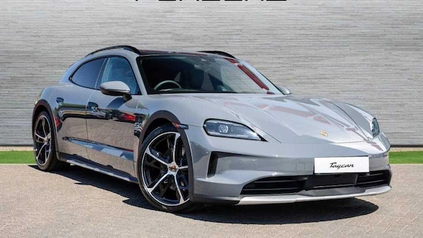 Used Porsche Taycan 2025 for sale - 75218029: Photo 1