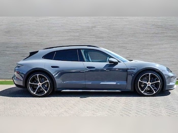 Used Porsche Taycan 2025 for sale - 75218029: Photo