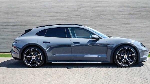 Used Porsche Taycan 2025 for sale - 75218029: Photo 3