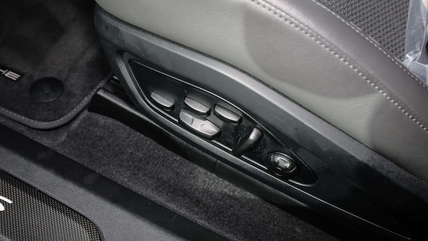 Used Porsche Taycan 2020 for sale - 75626005: Photo 25