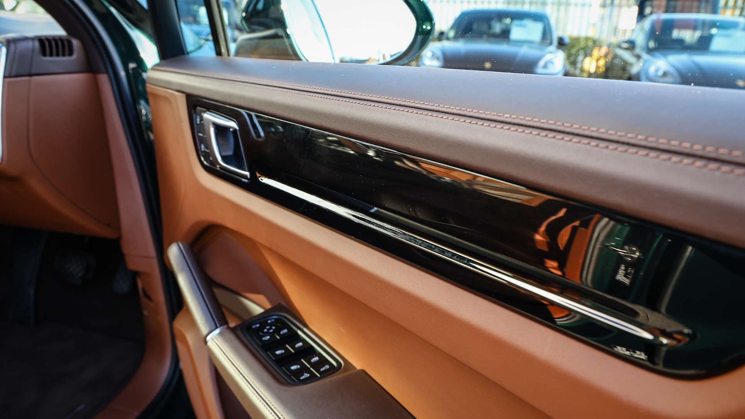 Used Porsche Cayenne 2023 for sale - 76774327: Photo 25