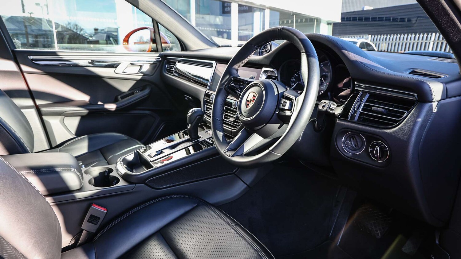 Used Porsche Macan 2024 for sale - 77068632: Photo 12