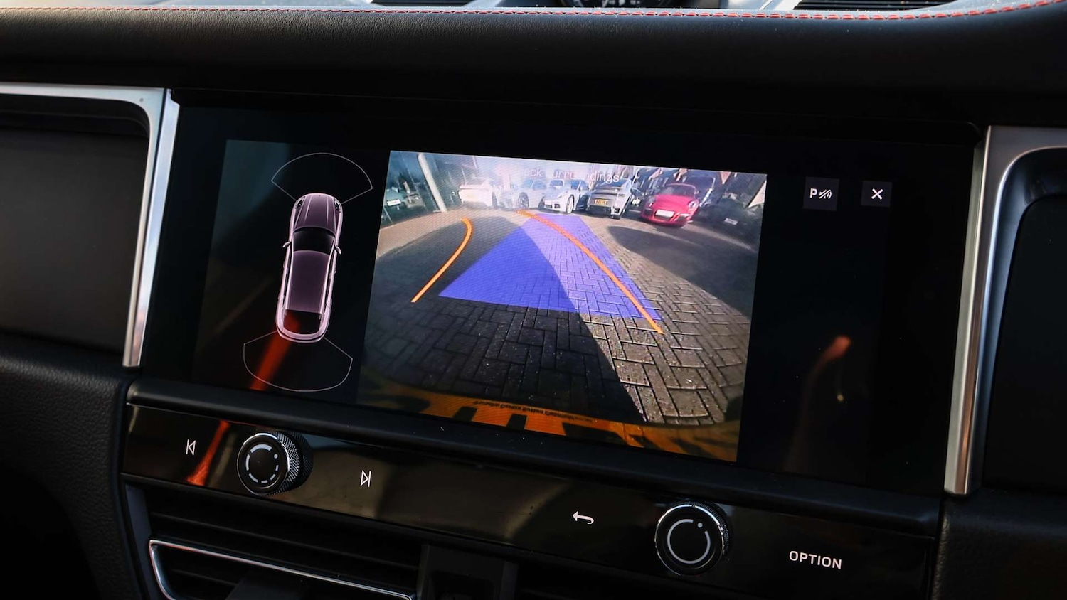 Used Porsche Macan 2021 for sale - 76902362: Photo 19