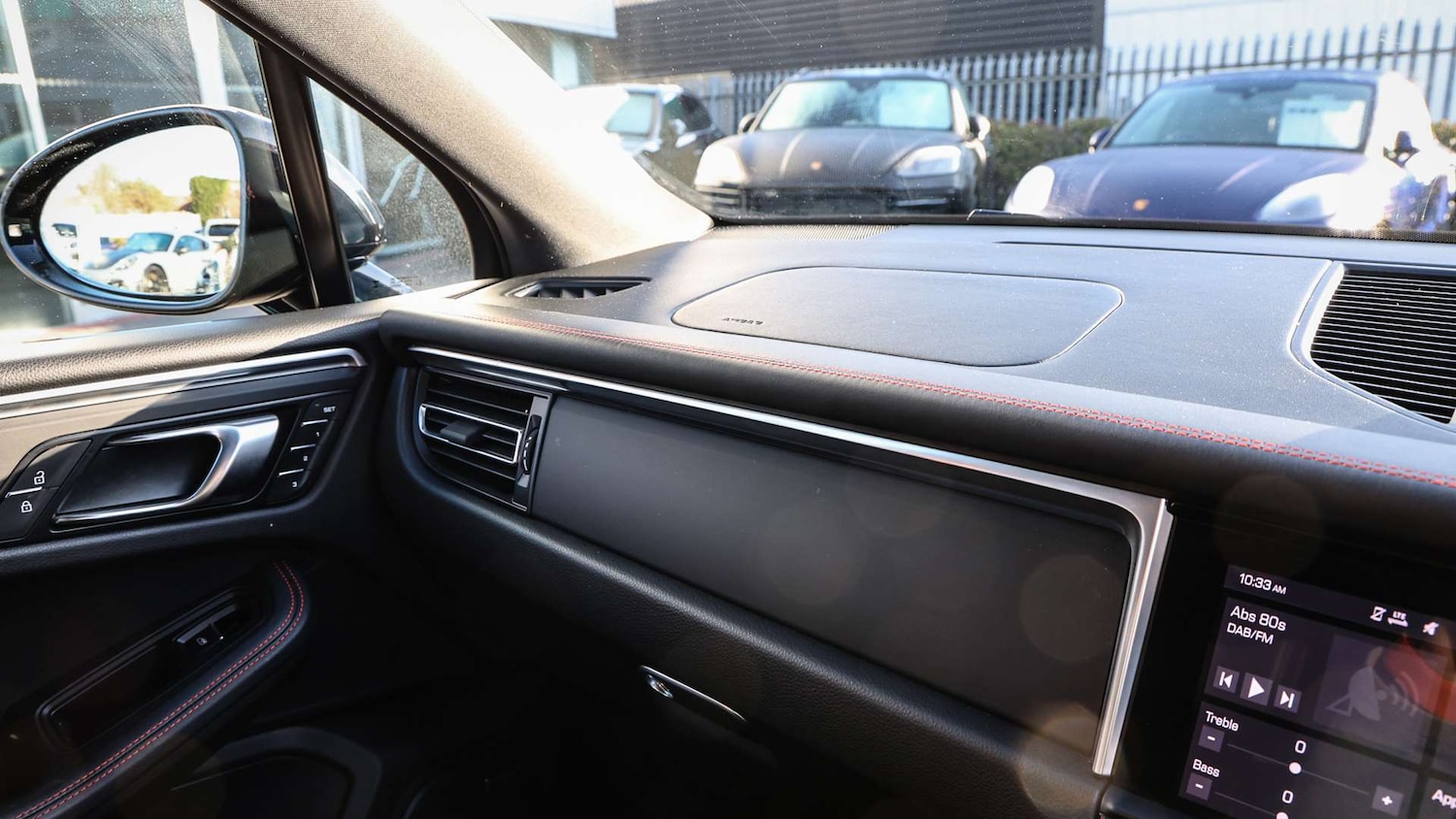 Used Porsche Macan 2021 for sale - 76902362: Photo 22