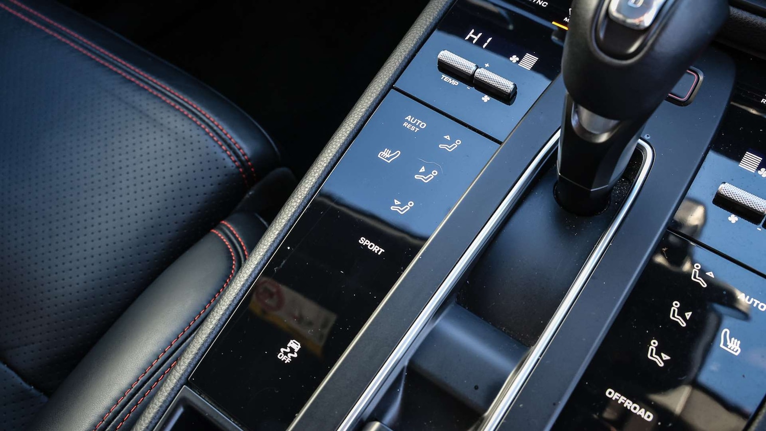 Used Porsche Macan 2021 for sale - 76902362: Photo 23