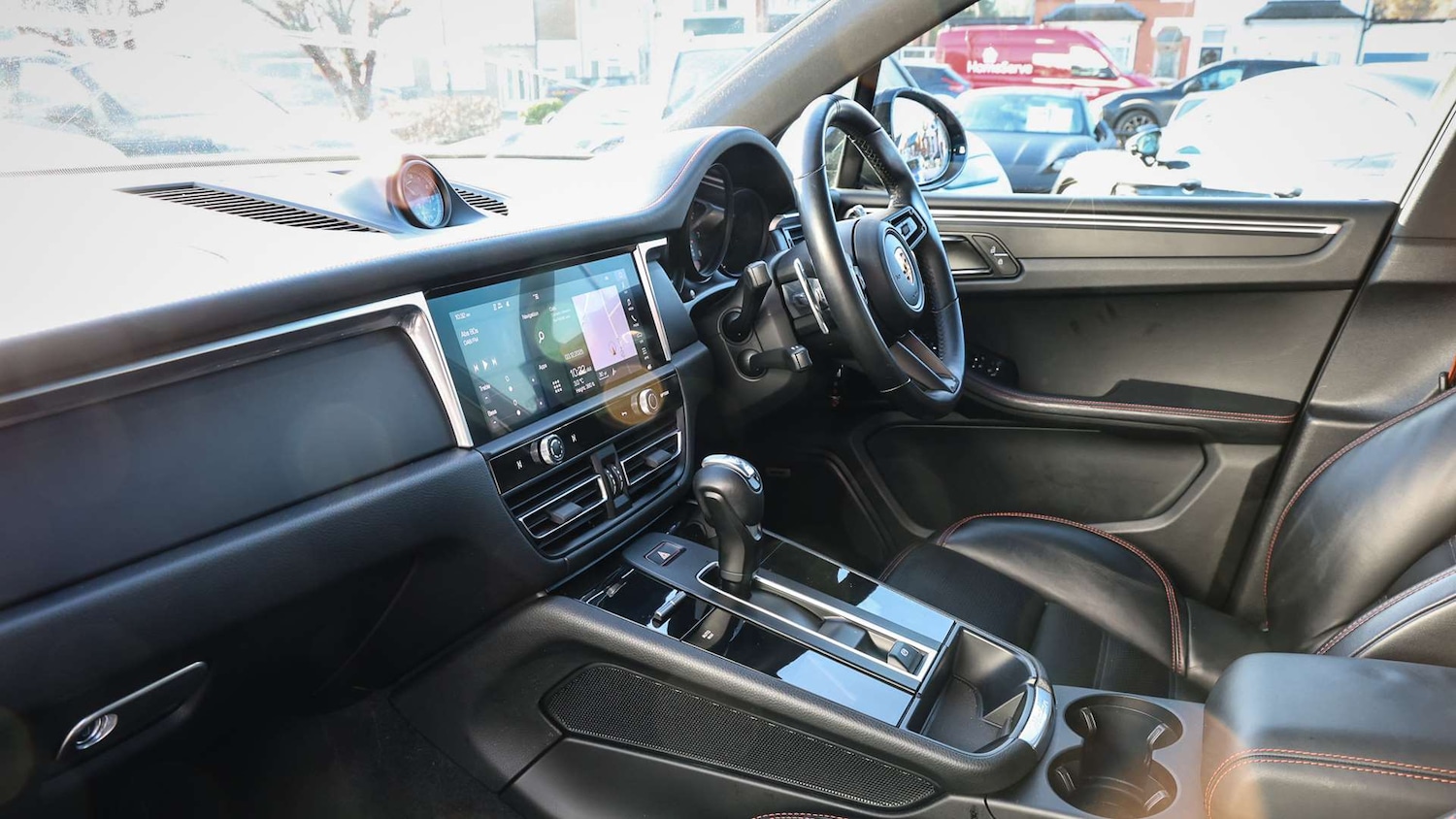 Used Porsche Macan 2021 for sale - 76902362: Photo 5