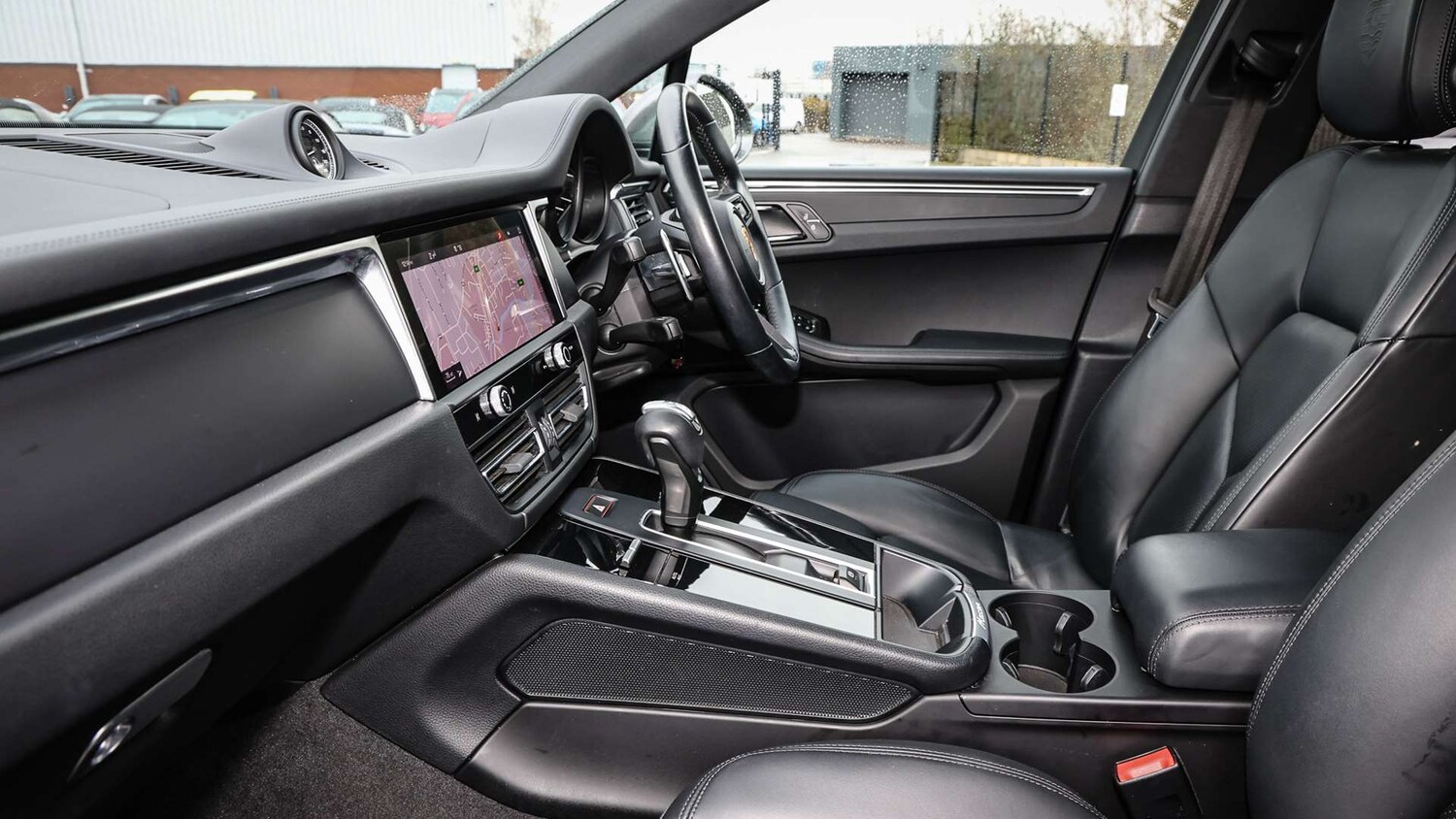 Used Porsche Macan 2022 for sale - 77429206: Photo 11