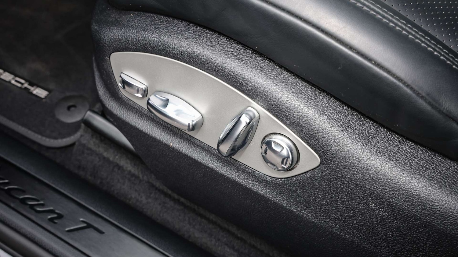 Used Porsche Macan 2022 for sale - 77429206: Photo 32