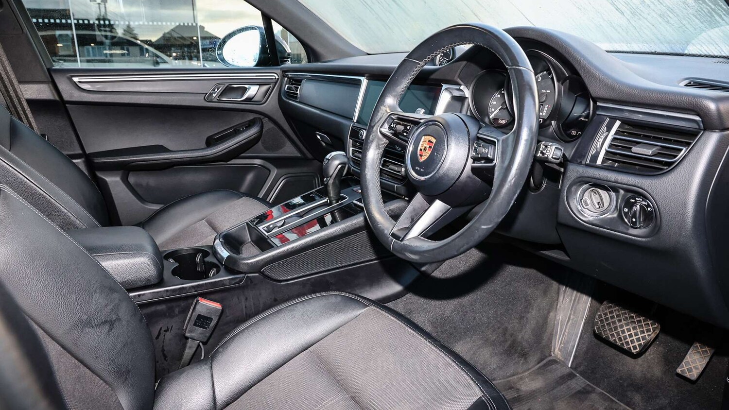 Used Porsche Macan 2021 for sale - 76501893: Photo 12