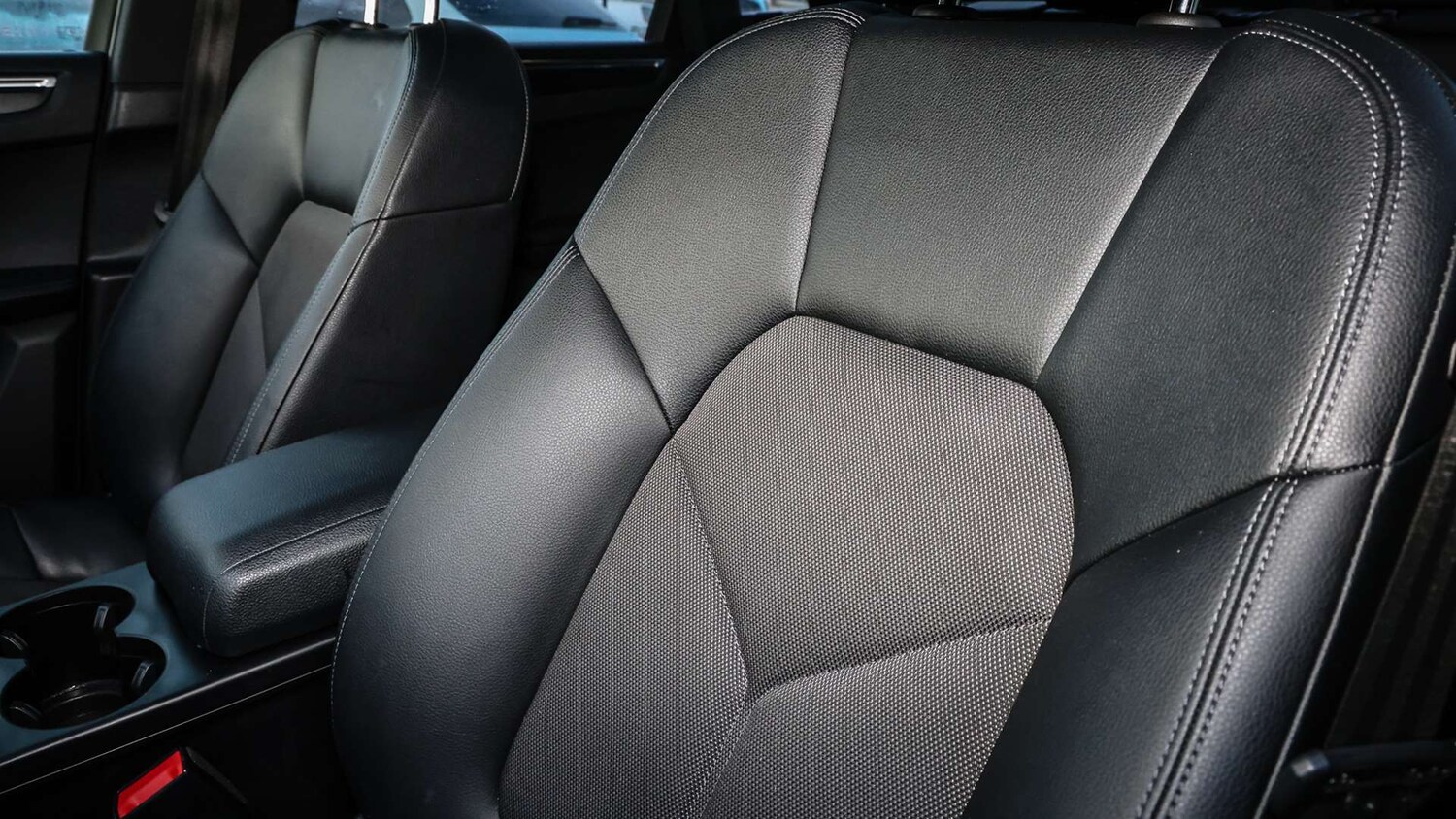 Used Porsche Macan 2021 for sale - 76501893: Photo 16