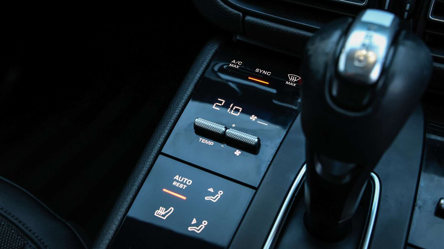 Used Porsche Macan 2021 for sale - 76501893: Photo 29