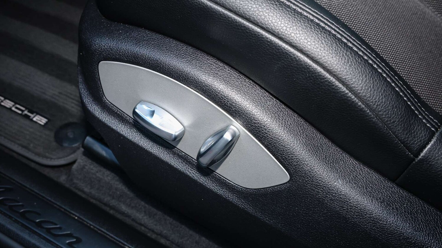 Used Porsche Macan 2021 for sale - 76501893: Photo 31