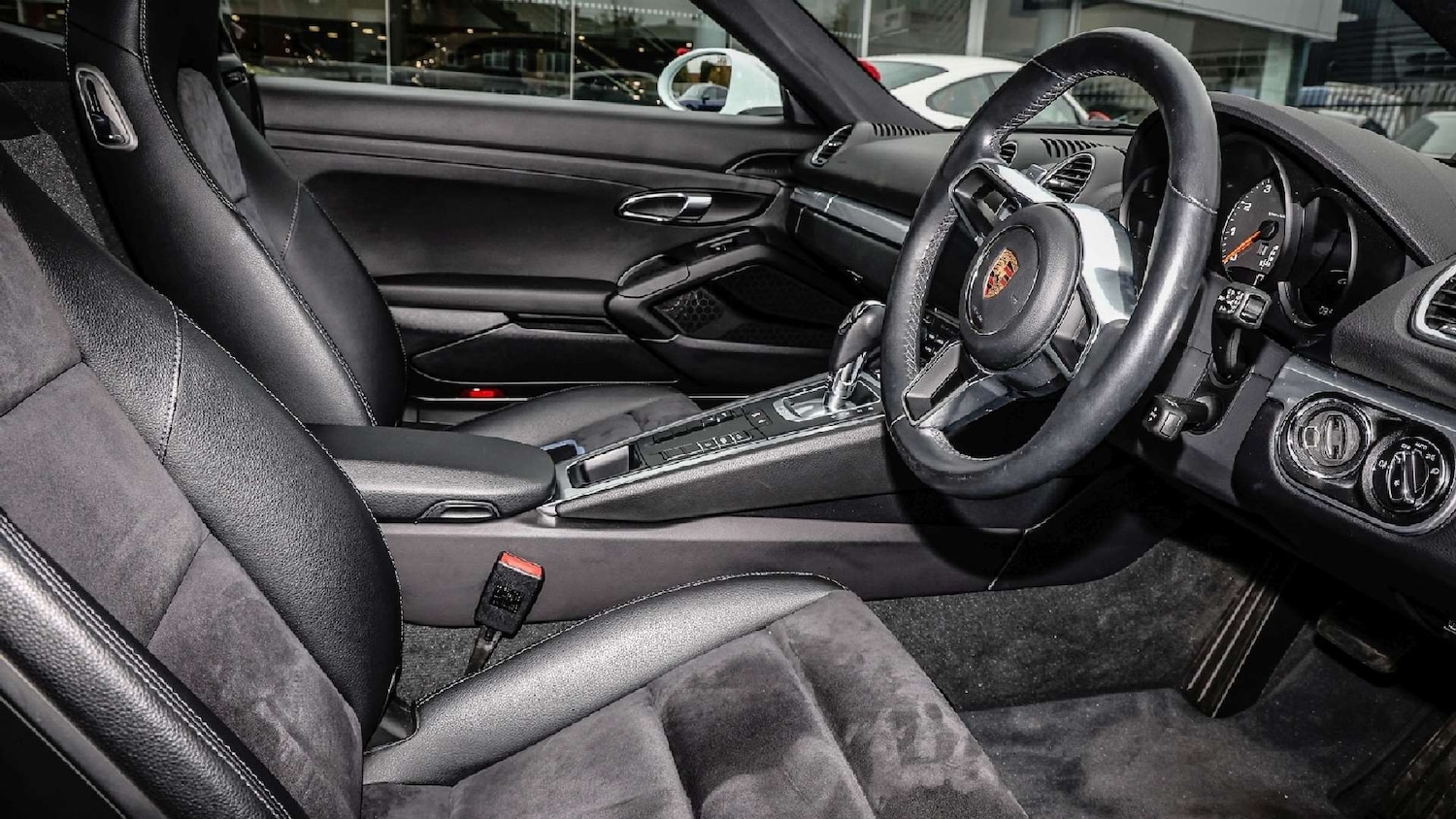 Used Porsche Cayman 2018 for sale - 77158578: Photo 19