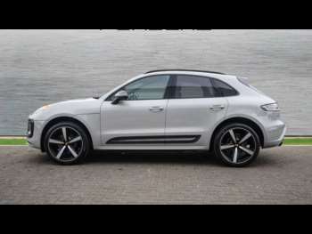2025 - T (2025) 5-Door