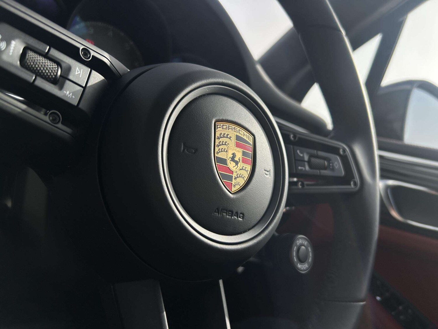 Used Porsche Macan 2025 for sale - 76661738: Photo 27