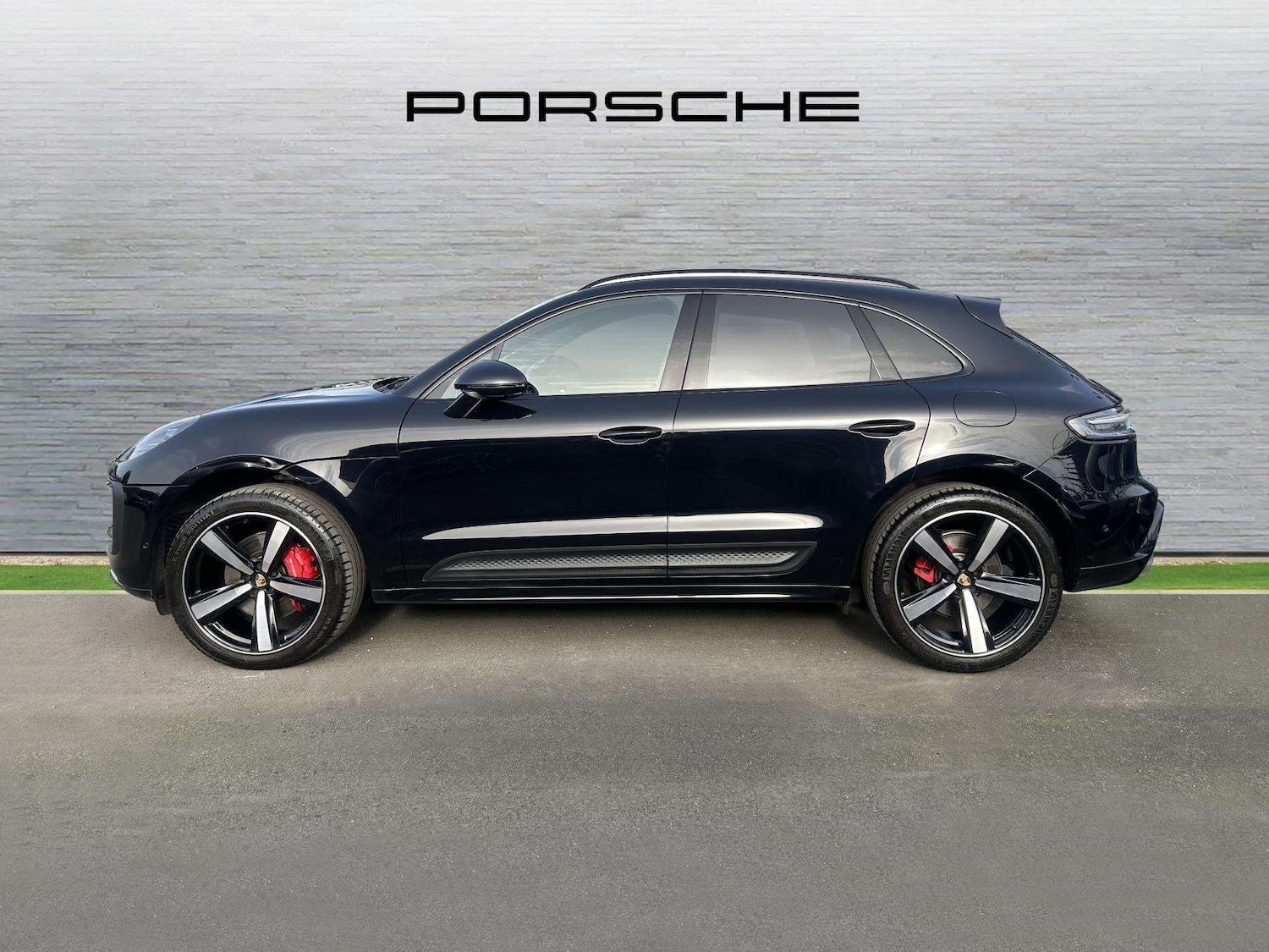 Used Porsche Macan 2025 for sale - 76661738: Photo 8