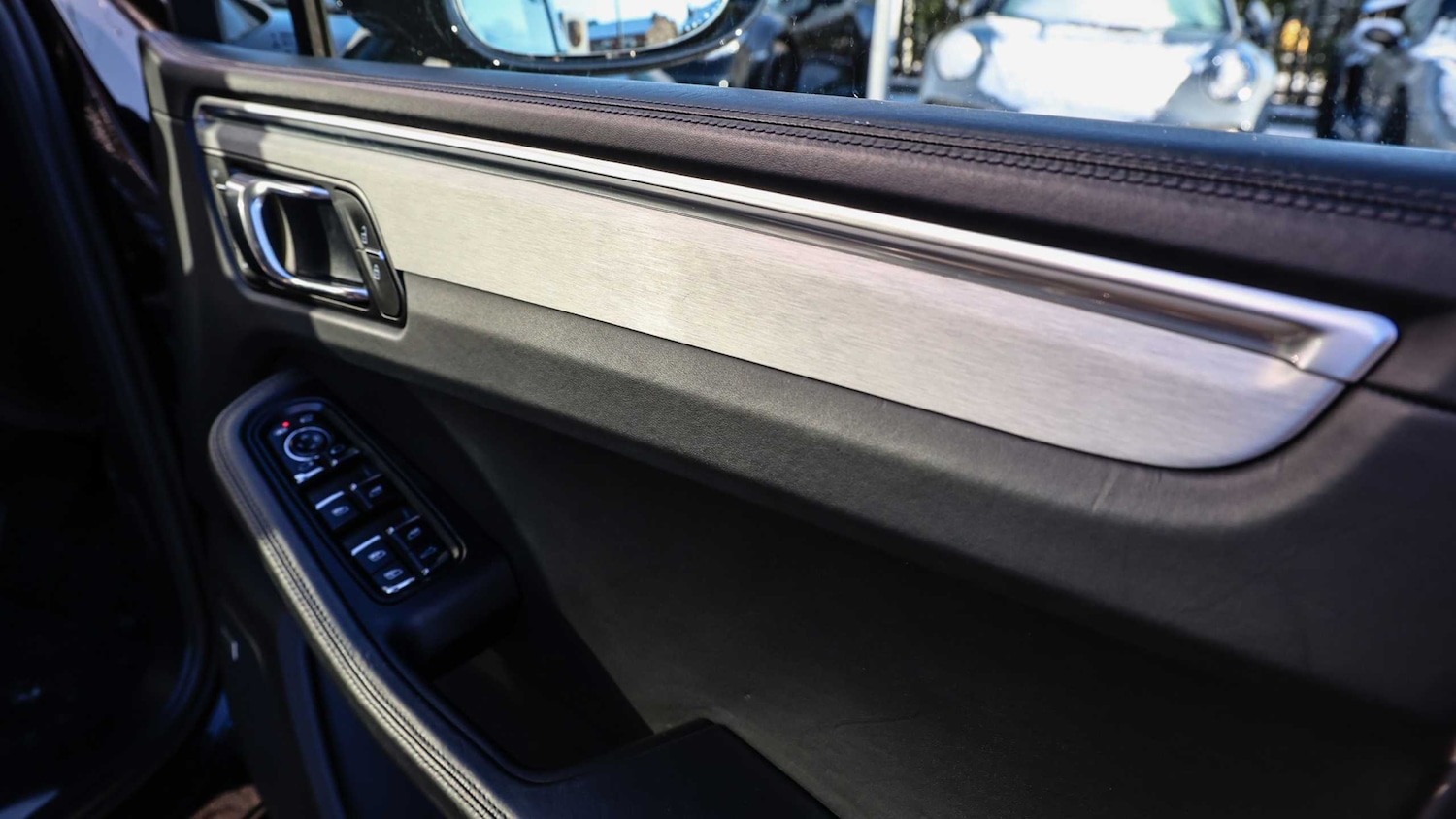 Used Porsche Macan for sale - 77068637: Photo 29