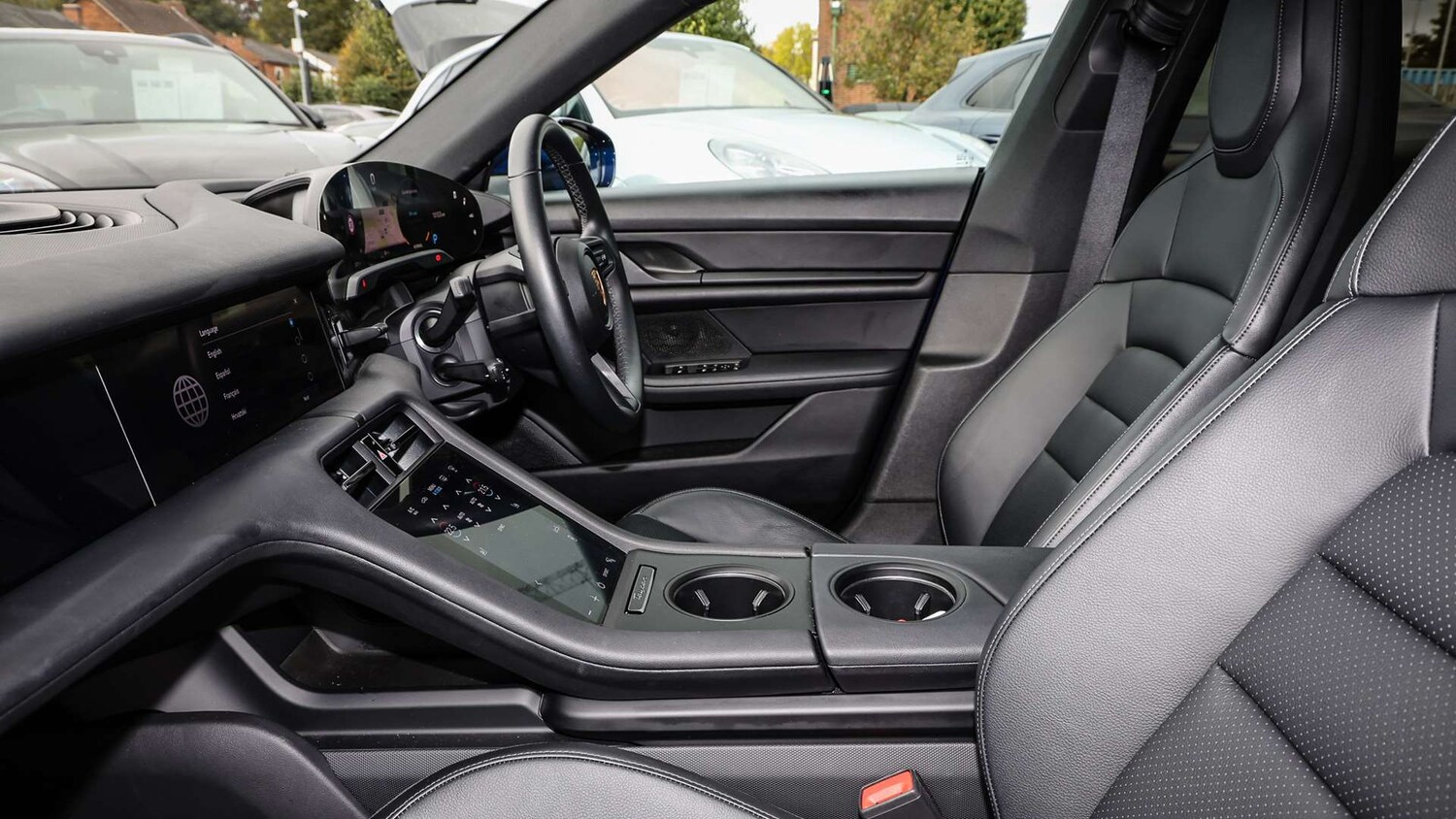 Used Porsche Taycan 2024 for sale - 76176906: Photo 11